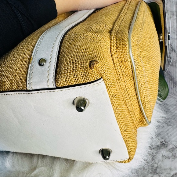 Coach Floral straw Tote Bag with matching wristlet - collectors piece - ENC - Picture 10 of 14